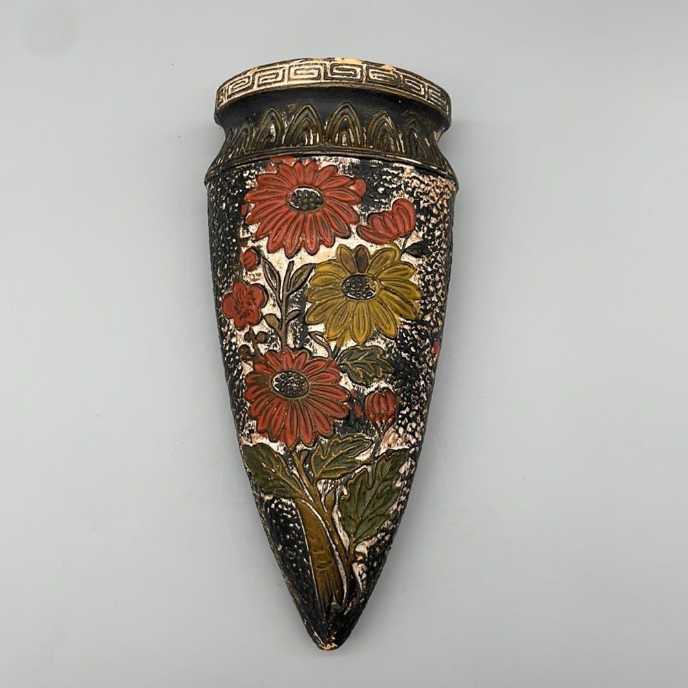Vintage Japan Tokanabe Ceramic Floral Wall Hanging Plaque Pocket Art Deco
